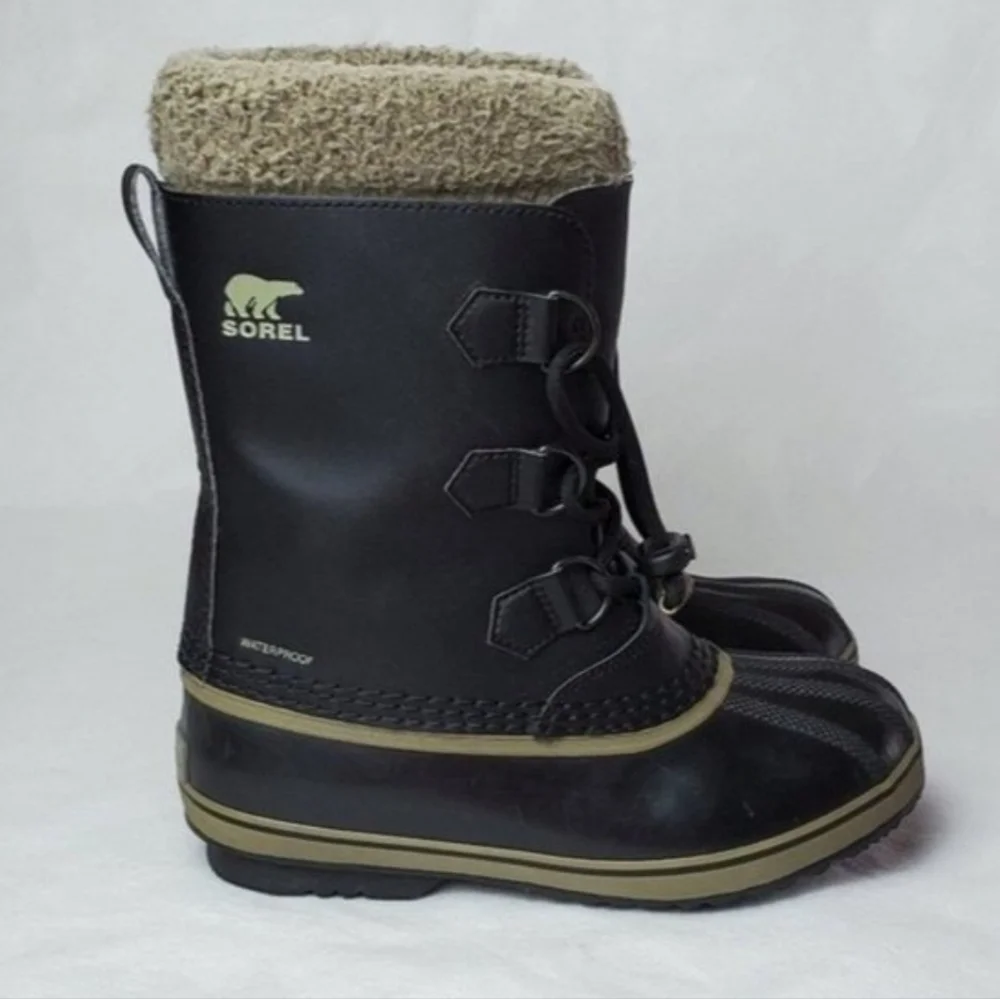 Sorel black waterproof snow boots